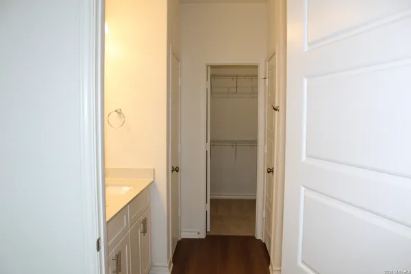 $2,900 | 426 Nightingale Avenue, Marion, TX 78124