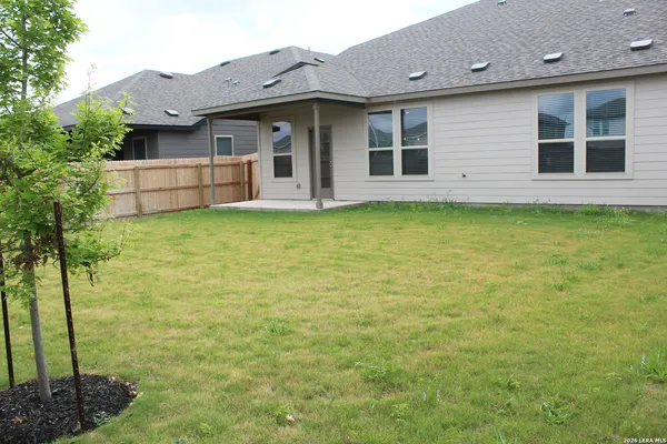 $2,900 | 426 Nightingale Avenue, Marion, TX 78124
