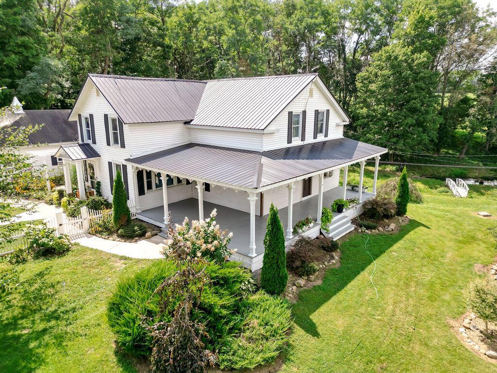 8940 Green Valley Road Mount Vernon, OH 43050 - Photo 2 of 31 1-12