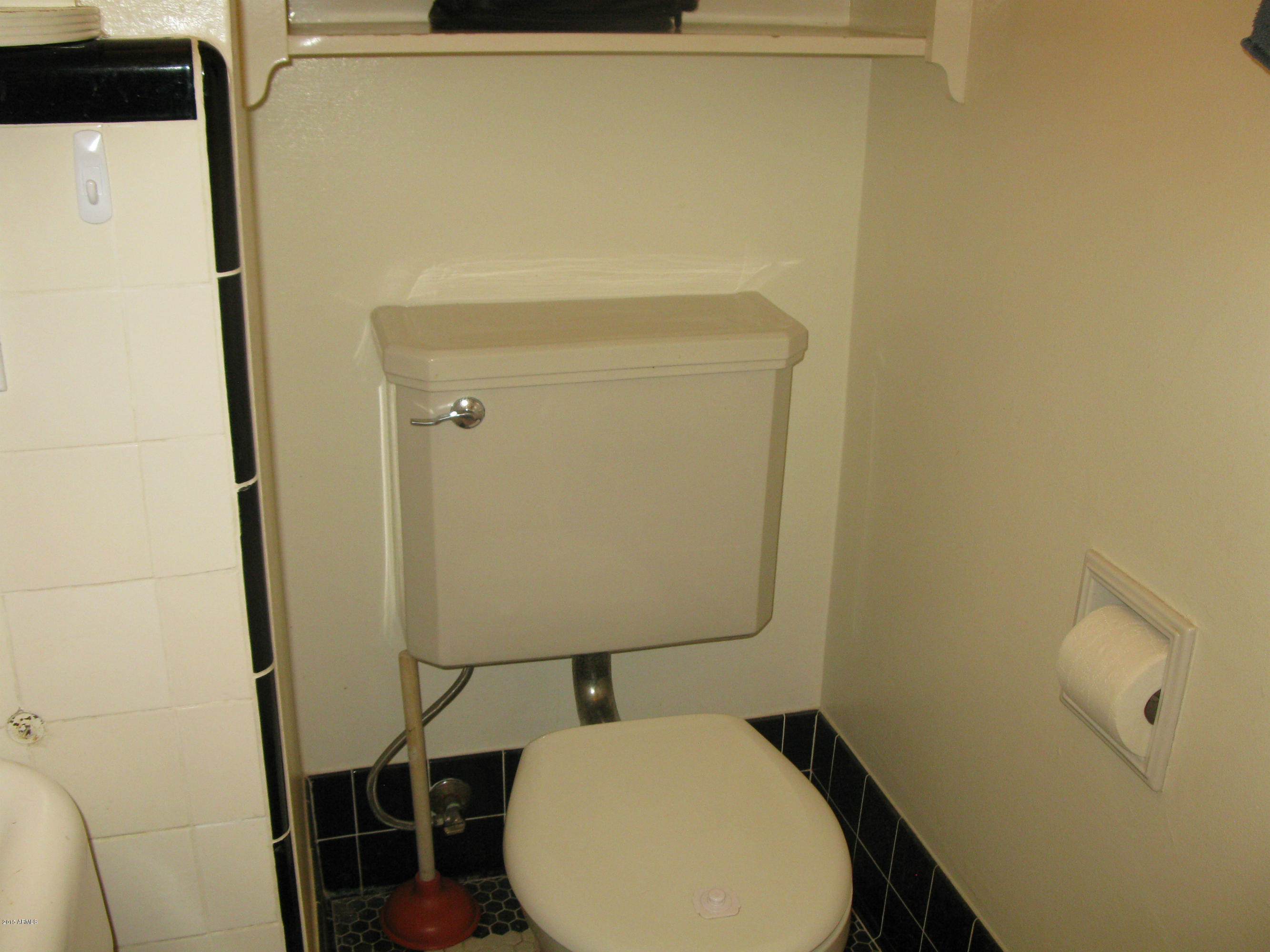 1459 East Flower Street Phoenix, AZ 85014 - Photo 32 of 40 Newer toilet