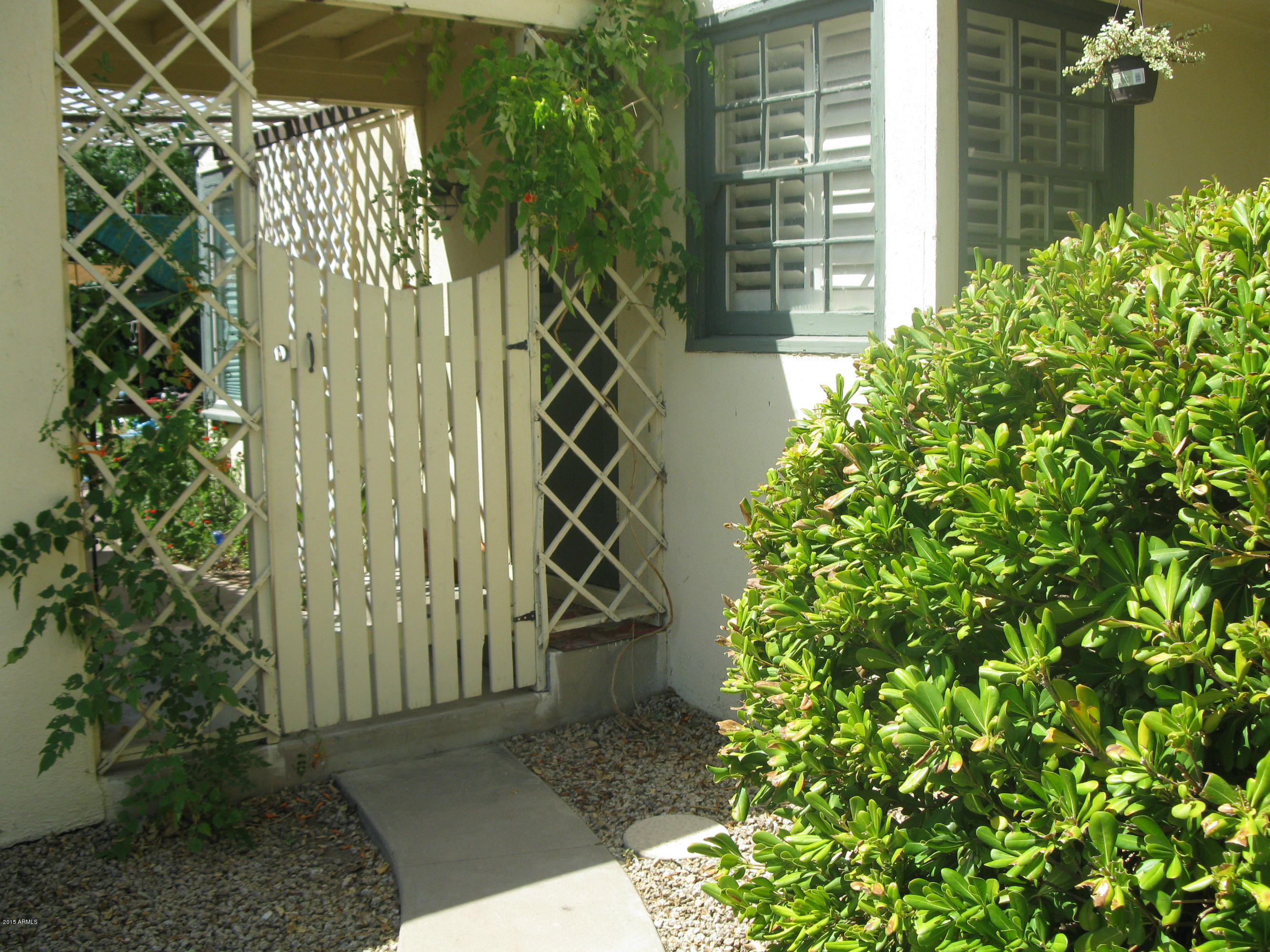 Side gate to backyard