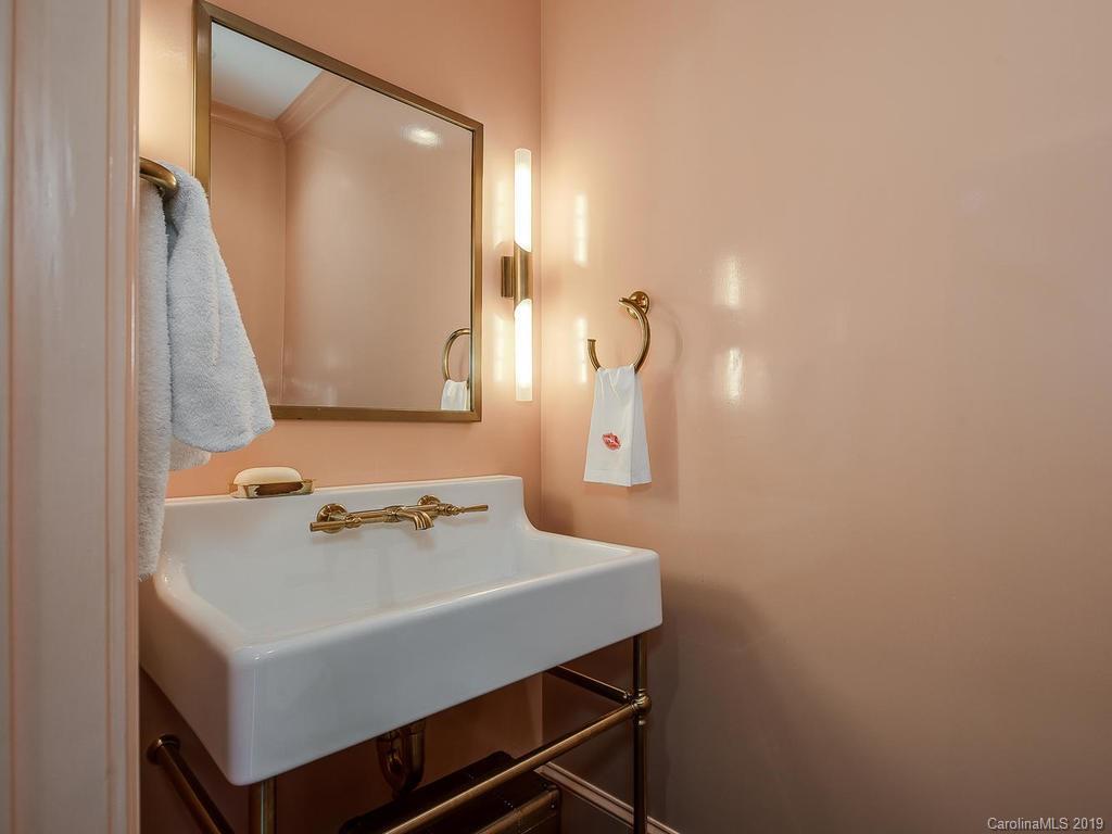 2166 Norton Road Charlotte, NC 28207 - Photo 3 of 34 Gallery Image 3