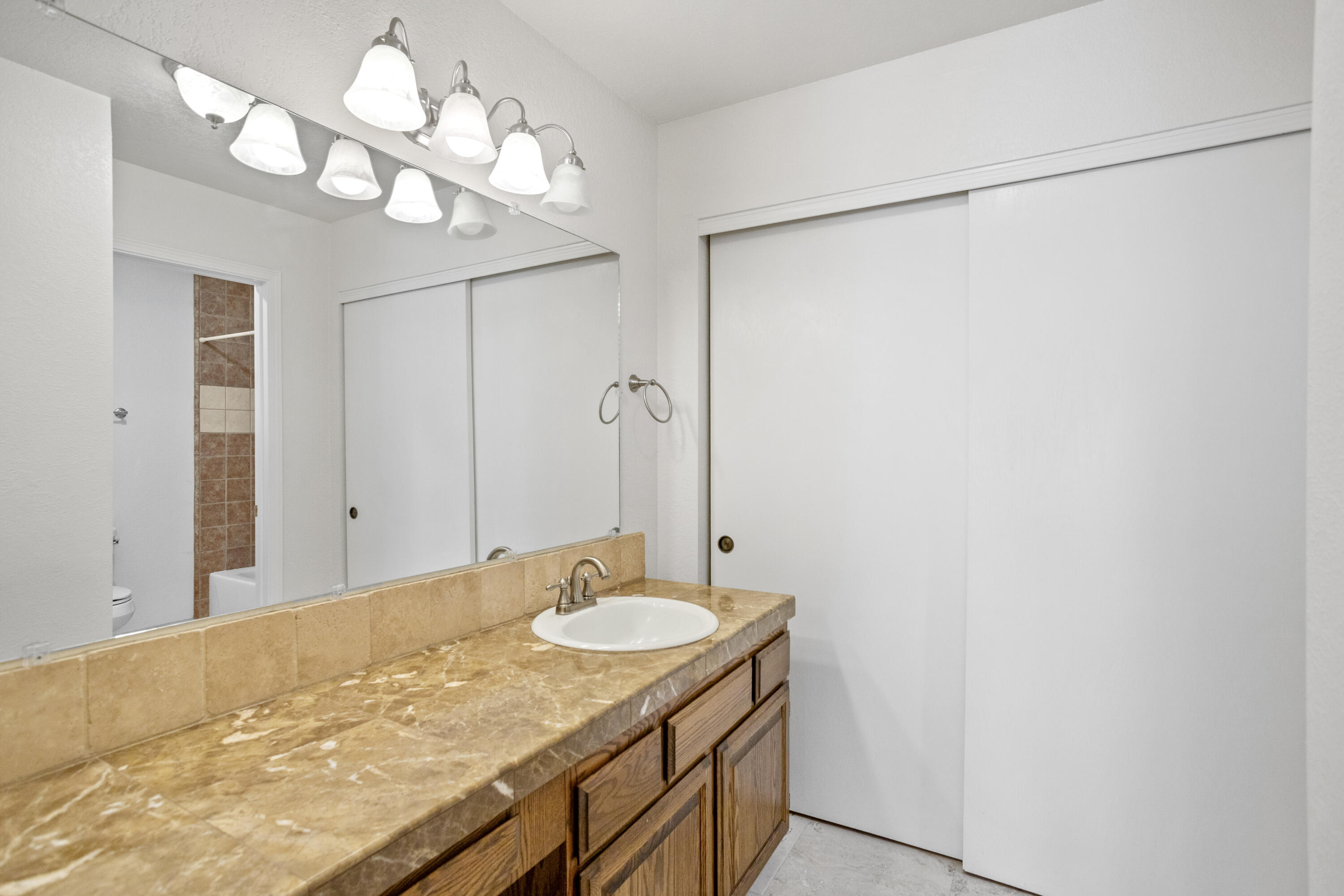 488 Ridgecrest Trail, Unit 233 Redding, CA 96003 - Photo 14 of 22 IMG_3344