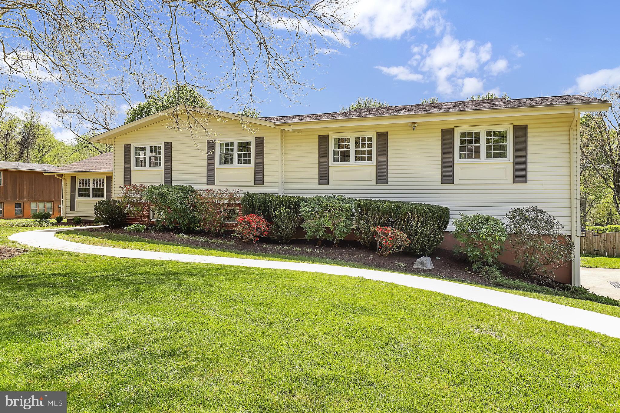 12420 Deoudes Road Boyds, MD 20841 - Photo 4 of 65