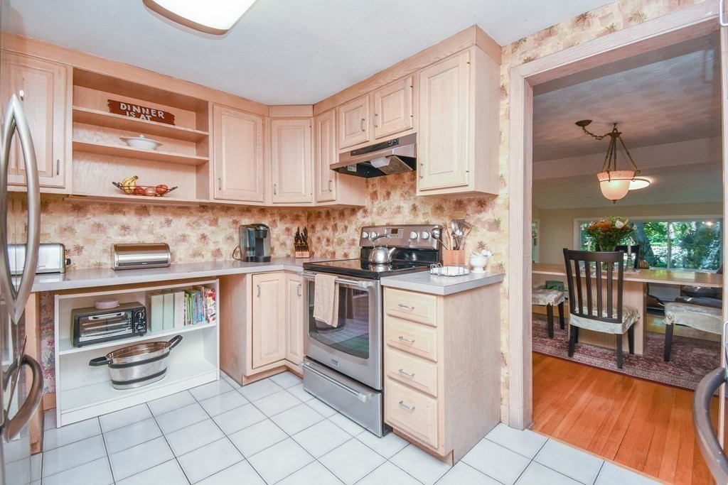 24 Boyd Road Woburn, MA 01801 - Photo 12 of 26 Gallery Image 12