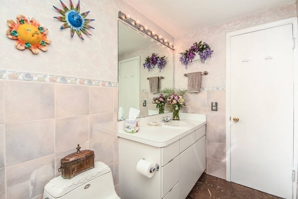 24 Boyd Road Woburn, MA 01801 - Photo 14 of 26 Gallery Image 14