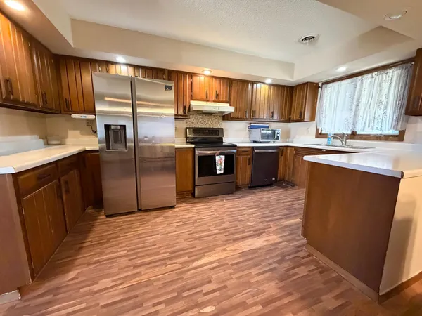 $269,900 | 613 Pennsylvania Avenue, Adrian, MN 56110