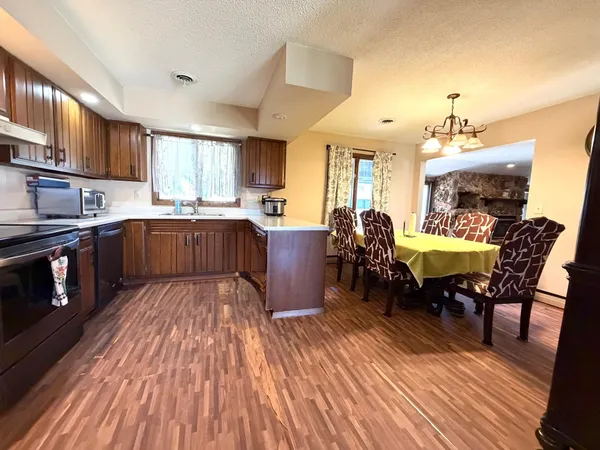 $269,900 | 613 Pennsylvania Avenue, Adrian, MN 56110