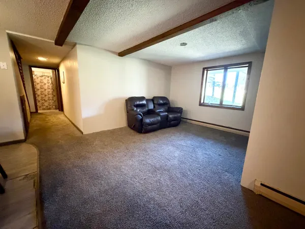 $269,900 | 613 Pennsylvania Avenue, Adrian, MN 56110