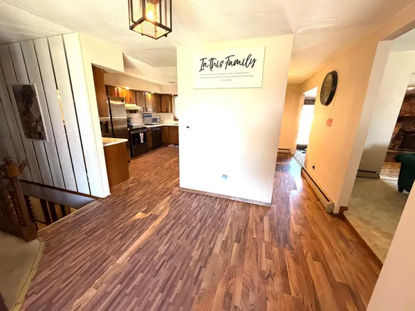 $269,900 | 613 Pennsylvania Avenue, Adrian, MN 56110