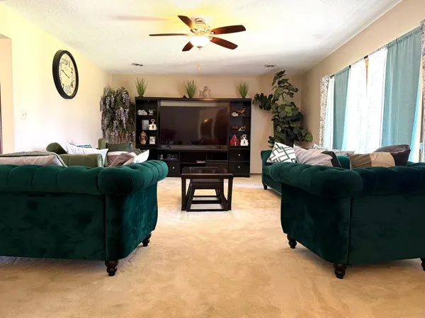 $269,900 | 613 Pennsylvania Avenue, Adrian, MN 56110