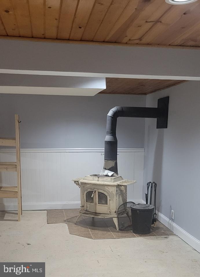 528 Cramer Avenue Beverly, NJ 08010 - Photo 21 of 24 Wood Burning Stove