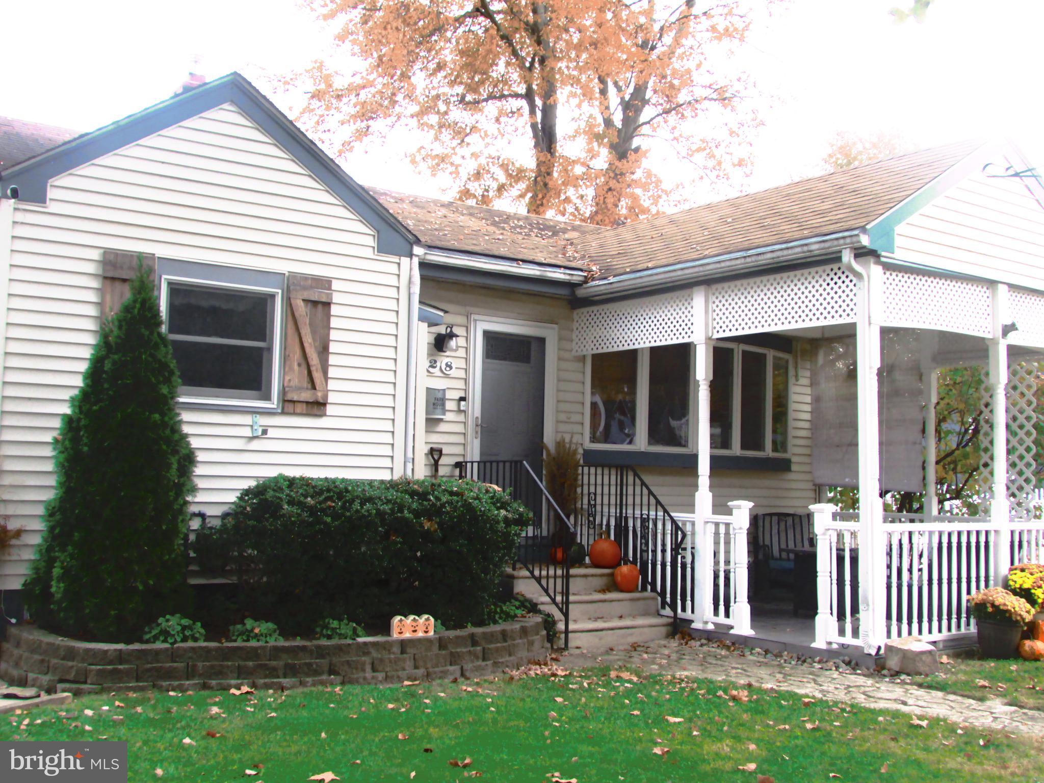 528 Cramer Avenue Beverly, NJ 08010 - Photo 23 of 24 Come on in!