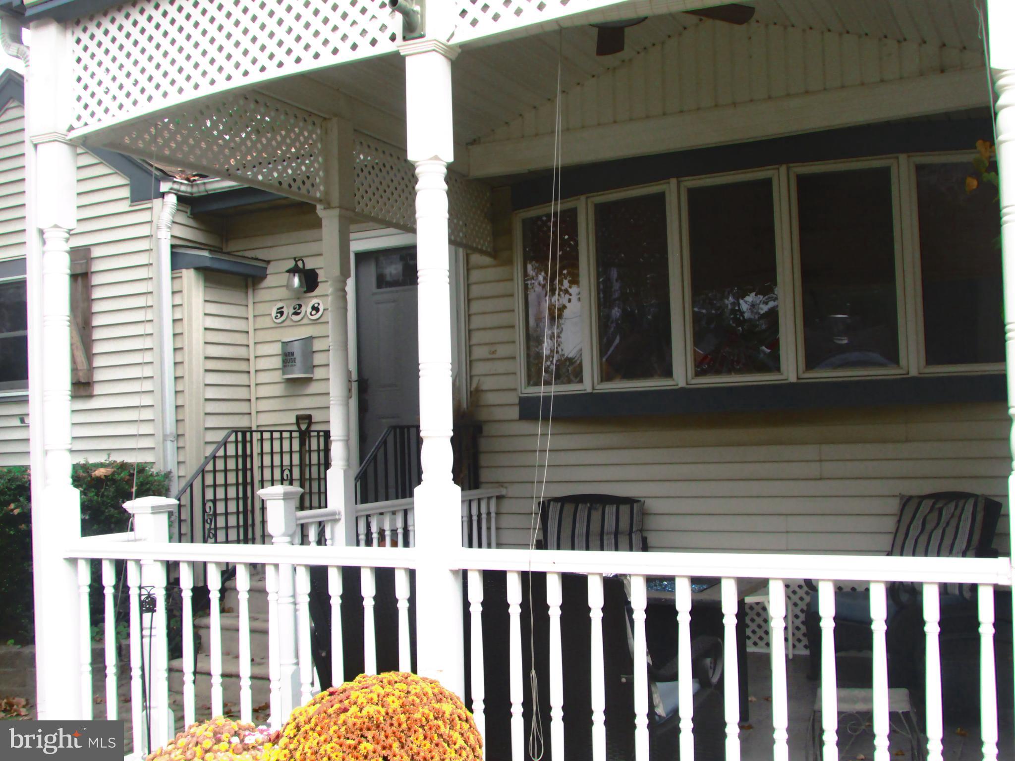 528 Cramer Avenue Beverly, NJ 08010 - Photo 5 of 24 Cozy!