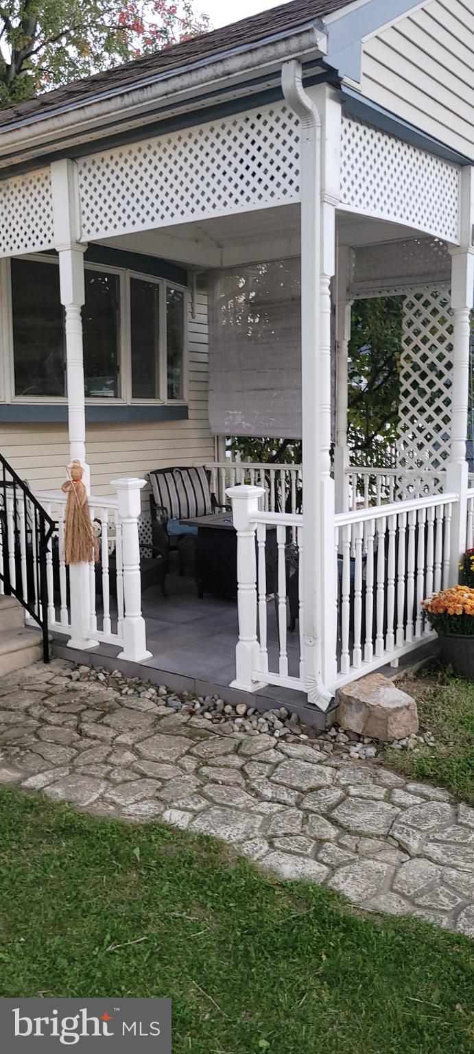528 Cramer Avenue Beverly, NJ 08010 - Photo 6 of 24 Covered Front Porch