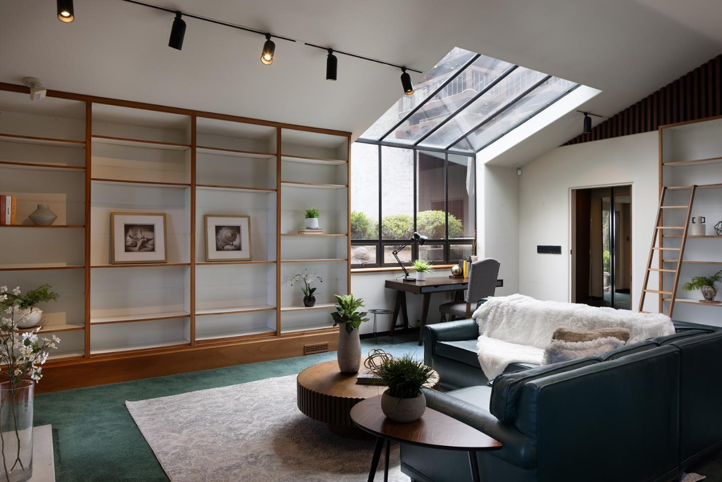 571 Viejo Road Carmel, CA 93923 - Photo 27 of 41 a living room with furniture