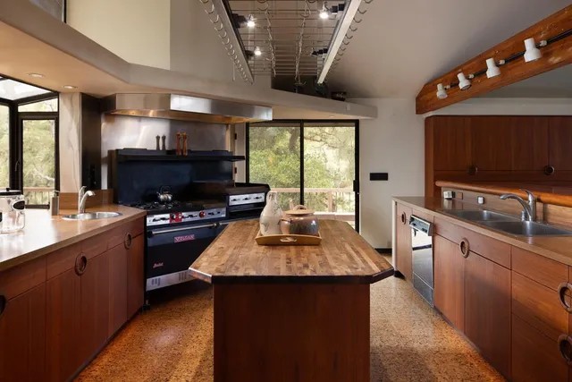 $3,800,000 | 571 Viejo Road, Carmel, CA 93923