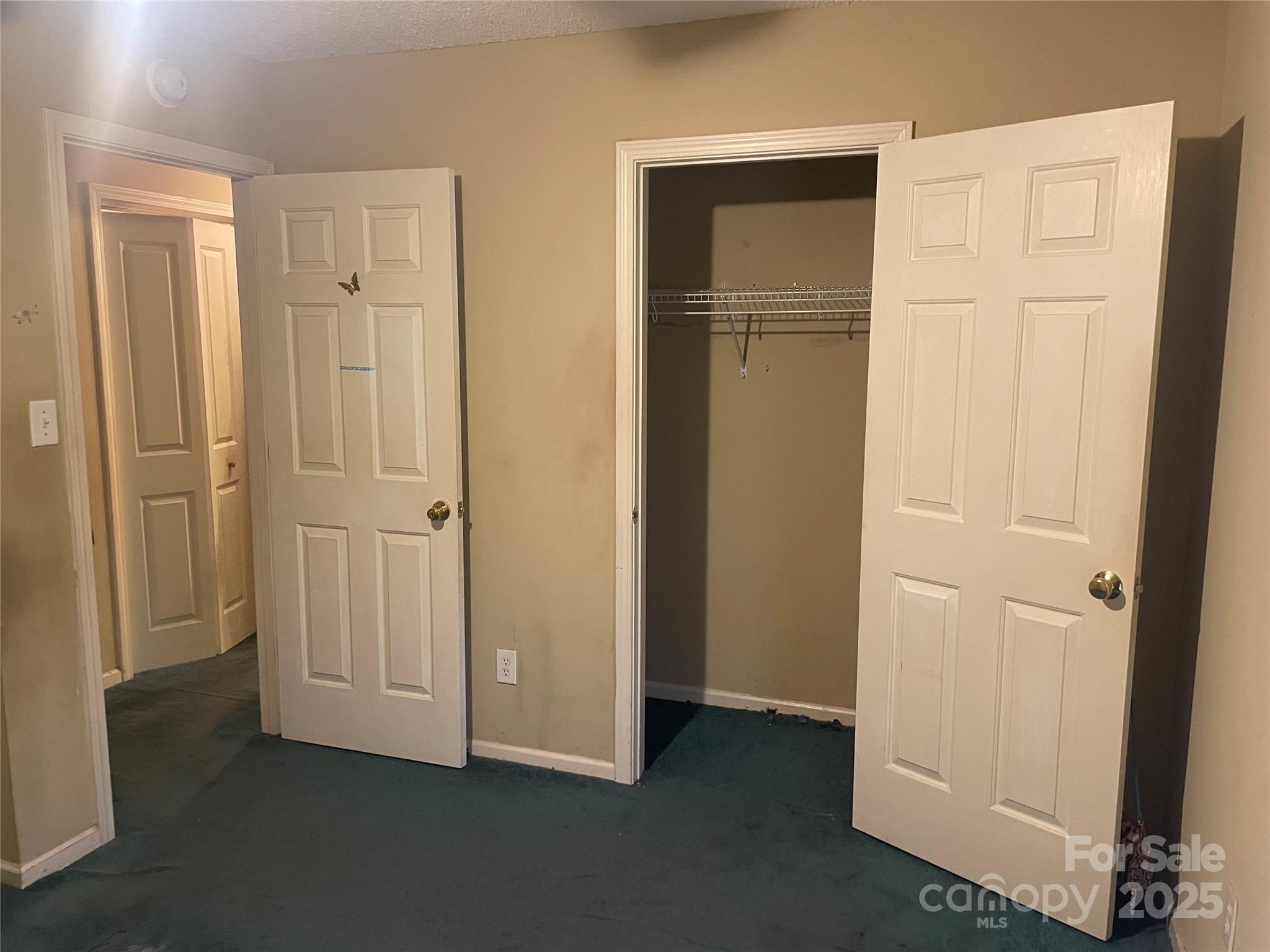 112 Ridgewood Lane York, SC 29745 - Photo 12 of 15 an empty room with closet door