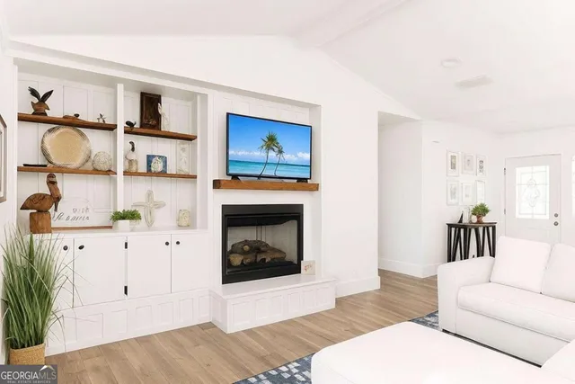 a view of a dry yard