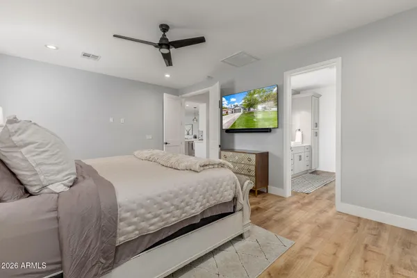 $1,630,000 | 2727 East Turney Avenue, Phoenix, AZ 85016