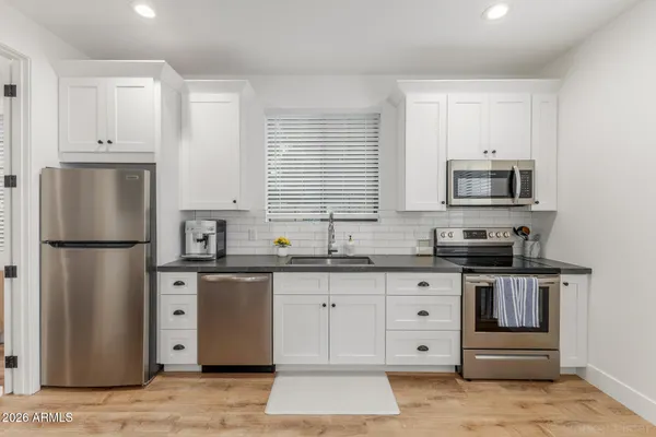 $1,630,000 | 2727 East Turney Avenue, Phoenix, AZ 85016