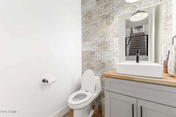 $1,630,000 | 2727 East Turney Avenue, Phoenix, AZ 85016