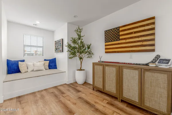 $1,630,000 | 2727 East Turney Avenue, Phoenix, AZ 85016