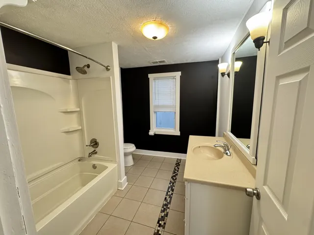 $1,600 | 4364 Avenue F Newport Mi 48166, Newport, MI 48166