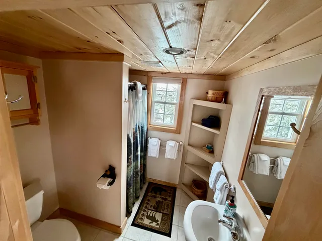 $649,000 | 75 Timberland Road, Pittsburg, NH 03592