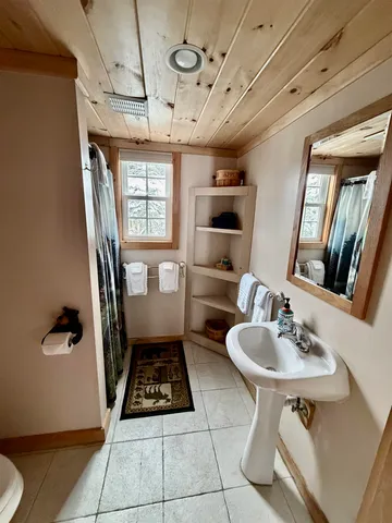 $649,000 | 75 Timberland Road, Pittsburg, NH 03592