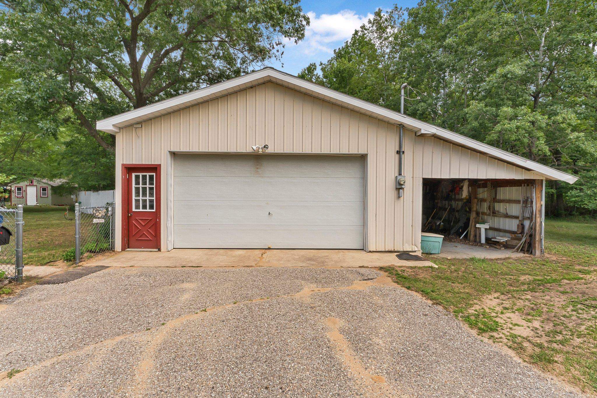 10160 West Kelly Road Lake City, MI 49651 - Photo 3 of 51 Gallery Image 3