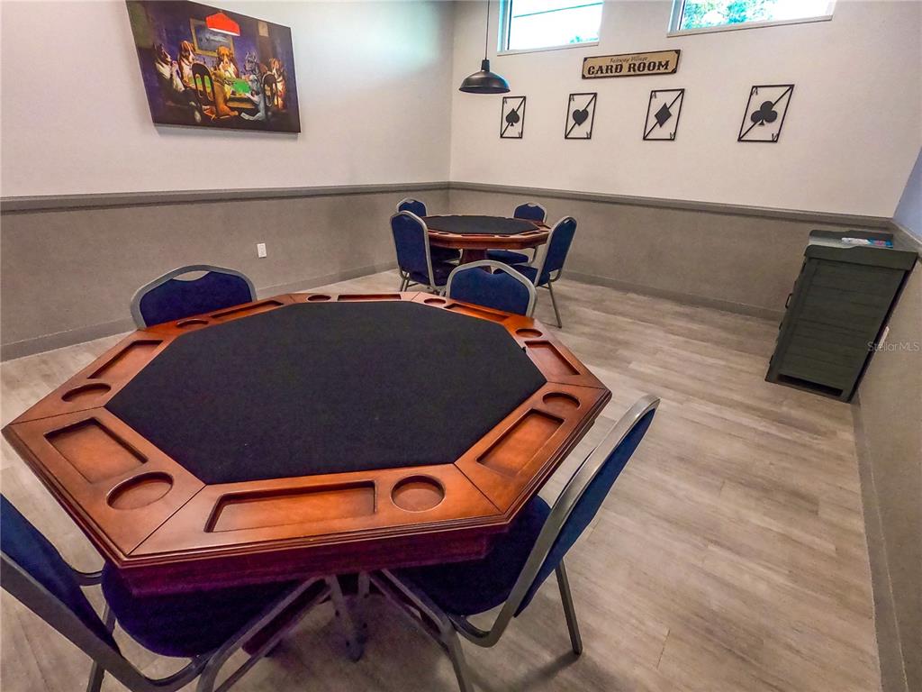 1100 South Belcher Road, Unit 185 Largo, FL 33771 - Photo 24 of 50 a room with furniture and screen