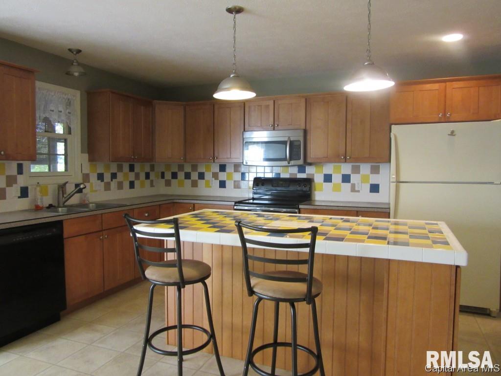 1525 Hosta Street Springfield, IL 62712 - Photo 8 of 26