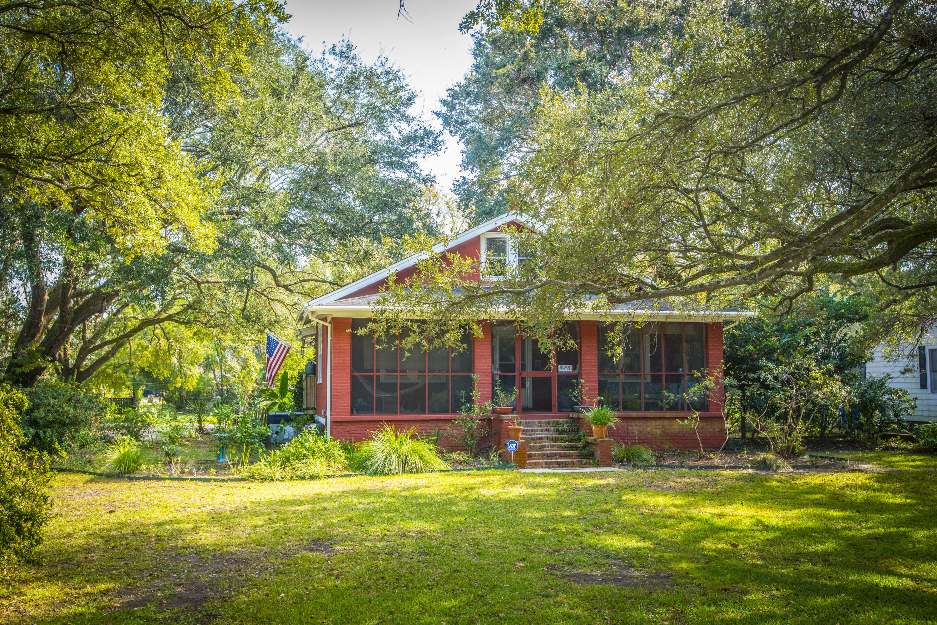 1548 Folly Road Charleston, SC 29412 - Photo 3 of 64 _DSC3473