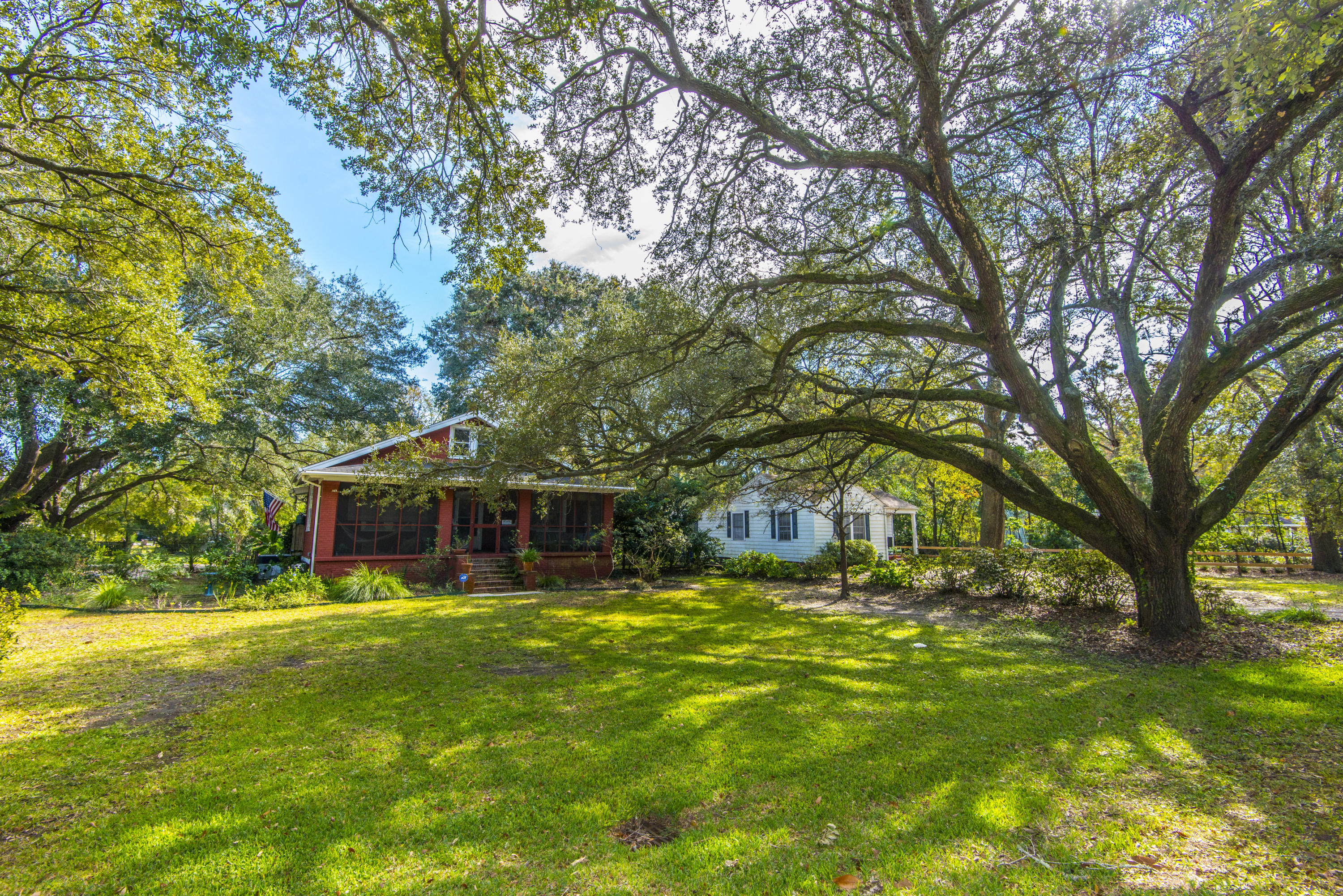 1548 Folly Road Charleston, SC 29412 - Photo 4 of 64 _DSC3472