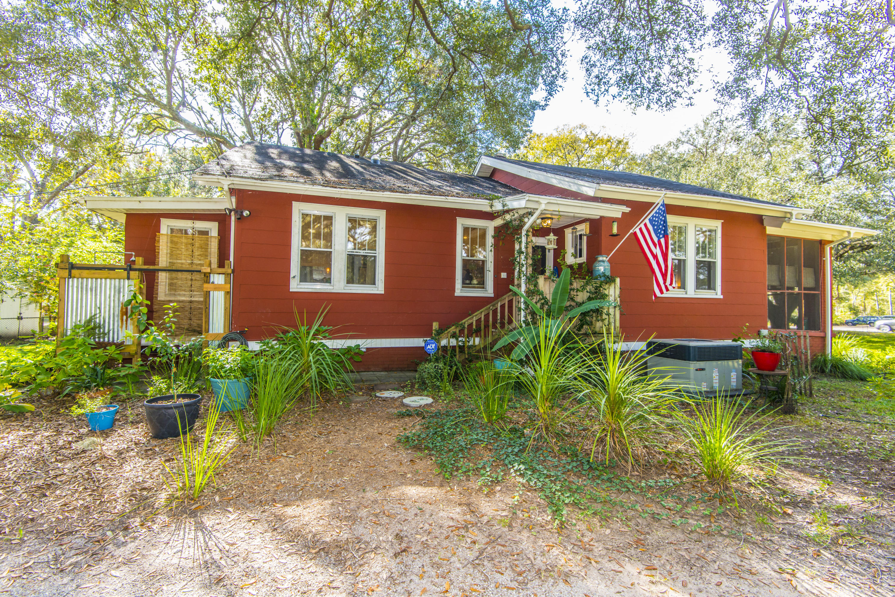1548 Folly Road Charleston, SC 29412 - Photo 7 of 64 _DSC3505