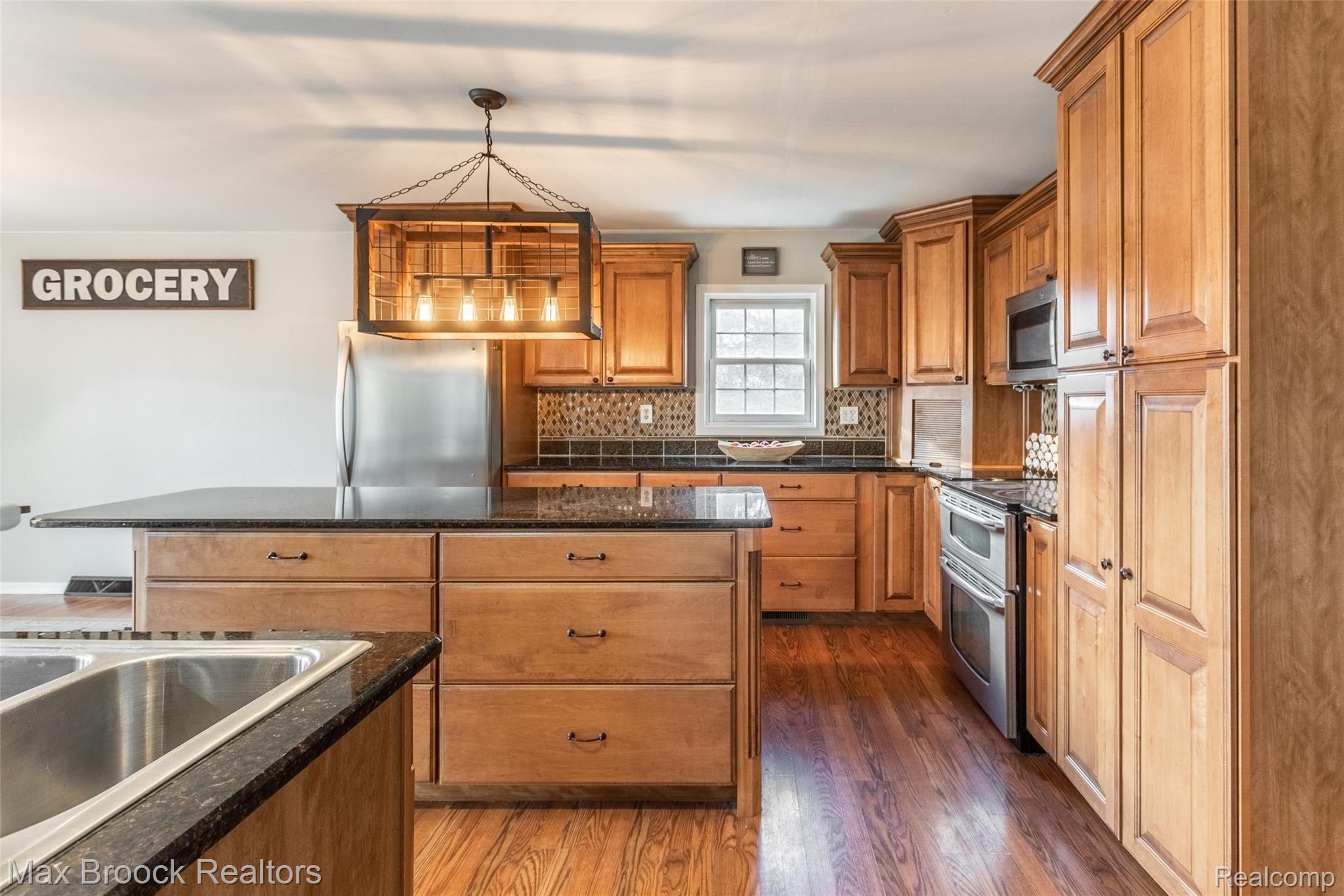 5040 Granger Road Oxford, MI 48371 - Photo 15 of 65 Granger St-14.jpg