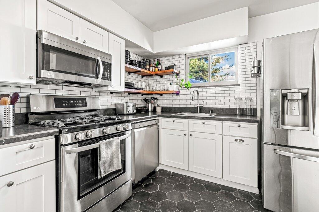 2654 Ruhl Avenue Columbus, OH 43209 - Photo 15 of 30 Kitchen