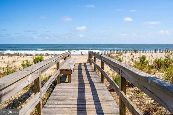 $6,000,000 | 39687 Sandpiper Lane, Bethany Beach, DE 19930