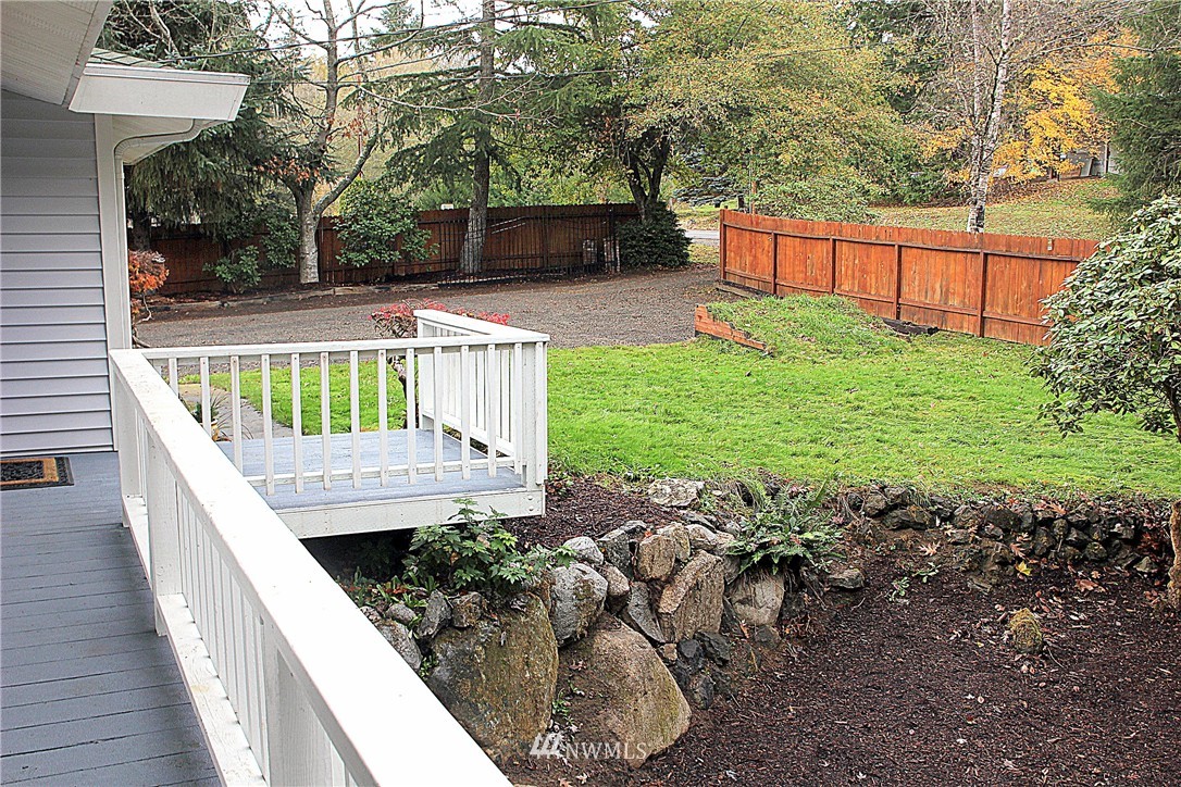 9440 Olalla Valley Road Southeast Port Orchard, WA 98367 - Photo 4 of 20 Gallery Image 4