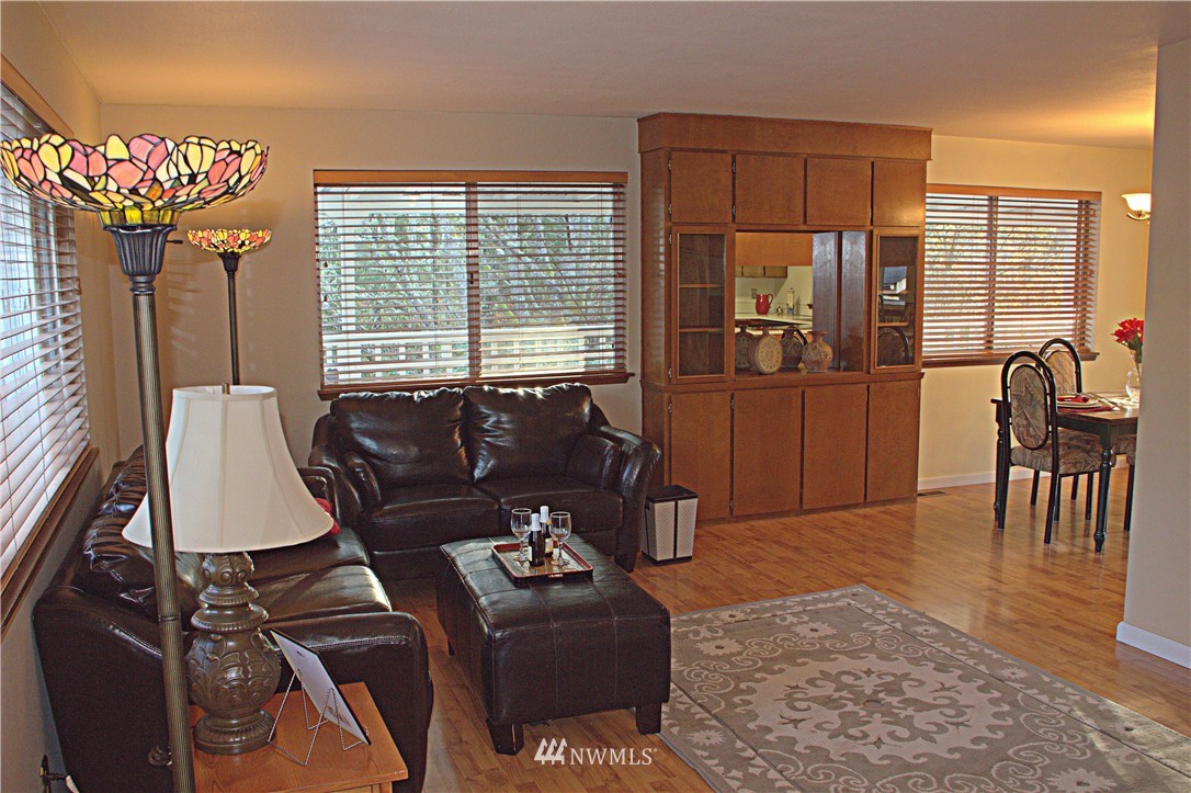 9440 Olalla Valley Road Southeast Port Orchard, WA 98367 - Photo 5 of 20 Gallery Image 5