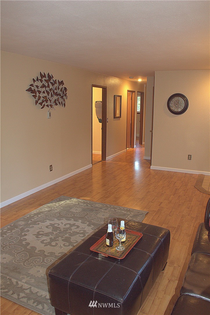 9440 Olalla Valley Road Southeast Port Orchard, WA 98367 - Photo 7 of 20 Gallery Image 7
