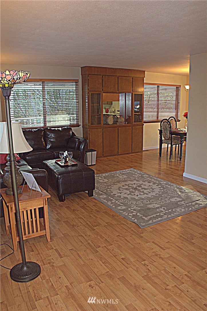 9440 Olalla Valley Road Southeast Port Orchard, WA 98367 - Photo 8 of 20 Gallery Image 8