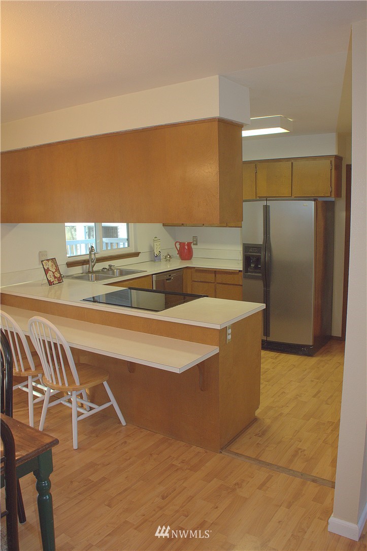 9440 Olalla Valley Road Southeast Port Orchard, WA 98367 - Photo 9 of 20 Gallery Image 9