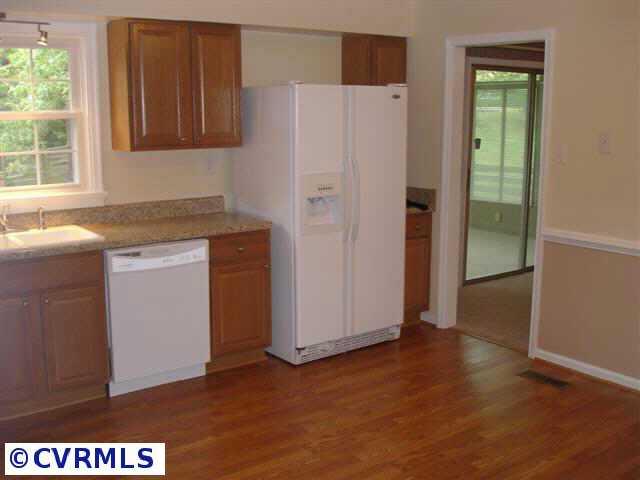 9401 Gayton Road Richmond, VA 23229 - Photo 5 of 7 Gallery Image 5