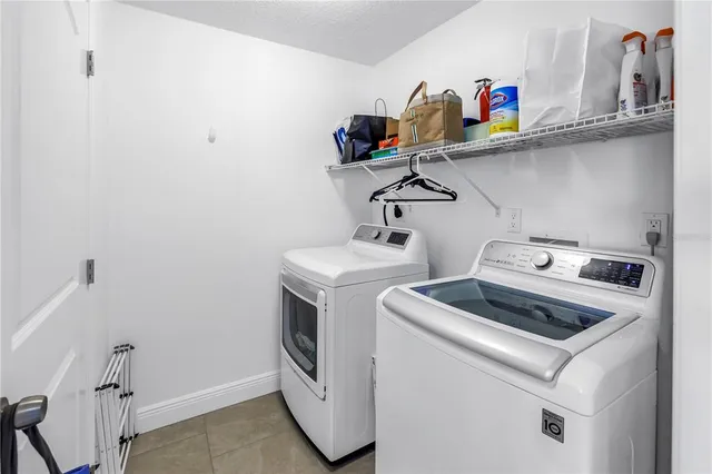 $995,000 | 100 Windrush Boulevard, Unit 1, Indian Rocks Beach, FL 33785