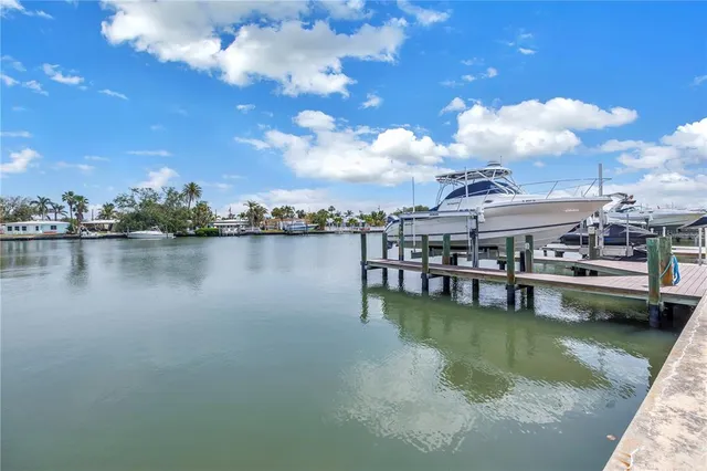 $995,000 | 100 Windrush Boulevard, Unit 1, Indian Rocks Beach, FL 33785