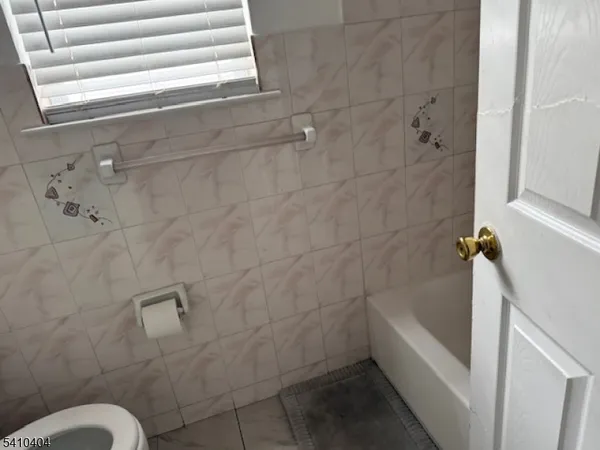 $2,800 | 89 Chadwick Avenue, Unit 3, Newark, NJ 07108