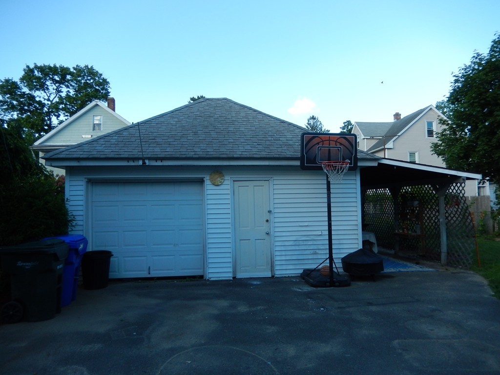 133 Draper Street Springfield, MA 01108 - Photo 15 of 17