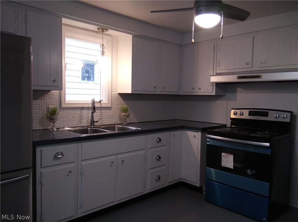 1381 Dill Road Cleveland, OH 44121 - Photo 25 of 35
